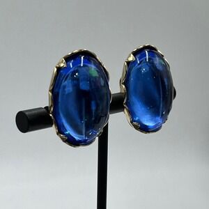 Emmons Vintage Cobalt Blue Oval‎ Cabochon Gold Tone Scallop Clip Earrings